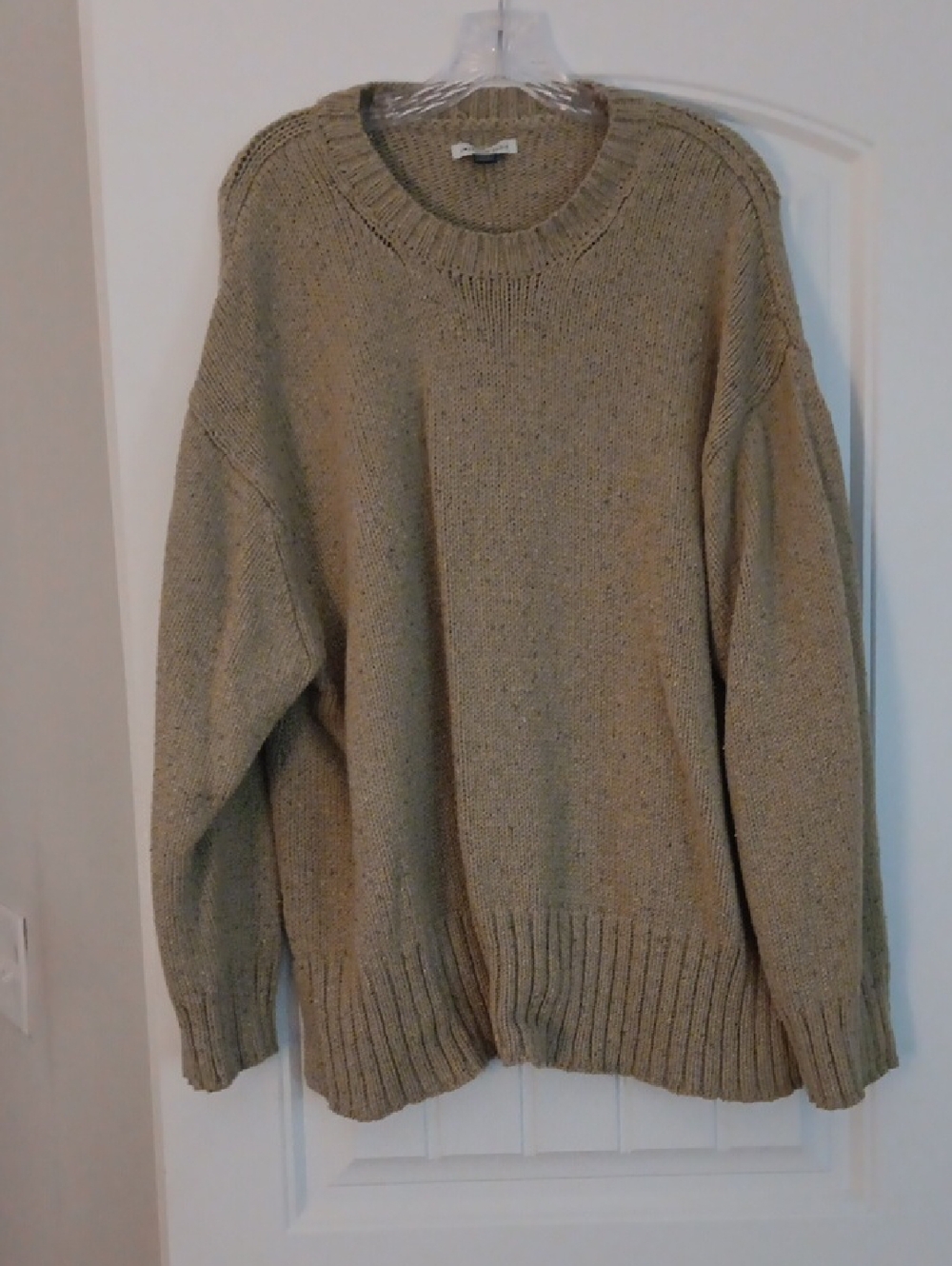 Women's Crewneck Sweater in Olive Green